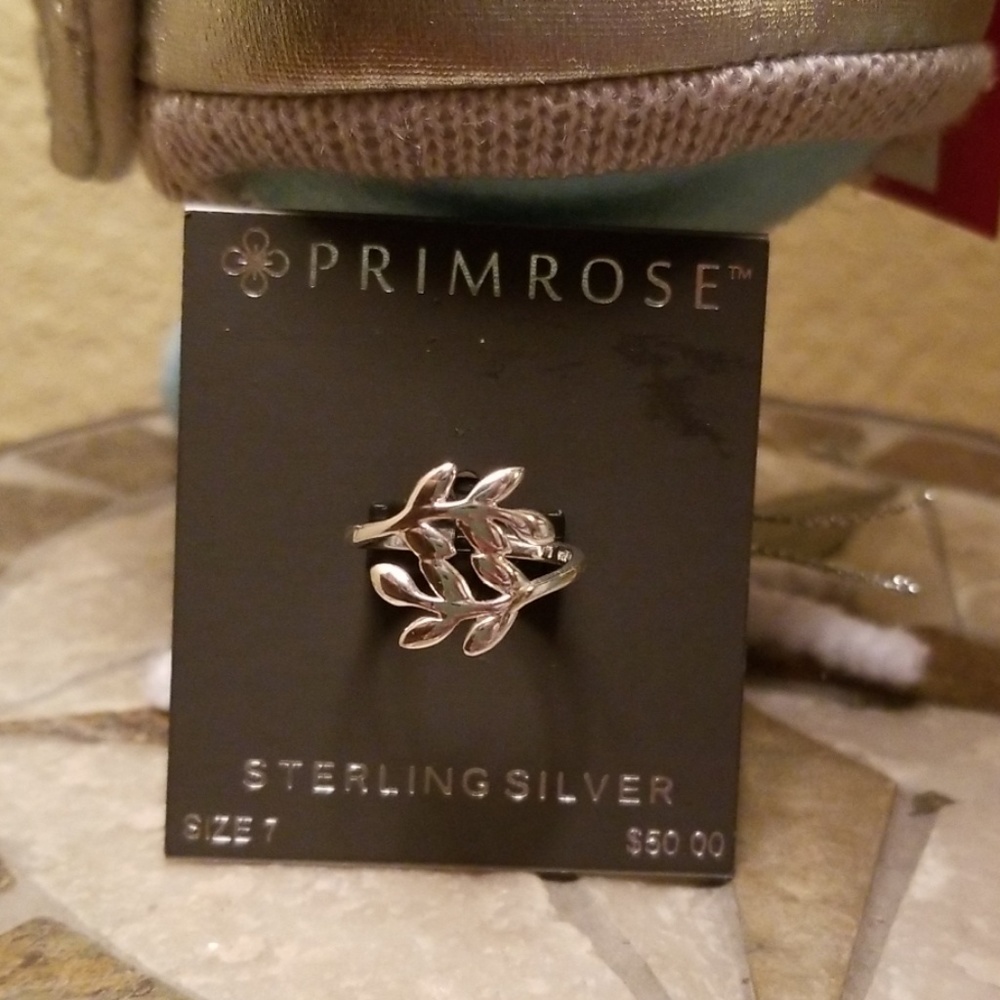 PRIMROSE STERLING SILVER LEAF RING - Picture 2 of 7
